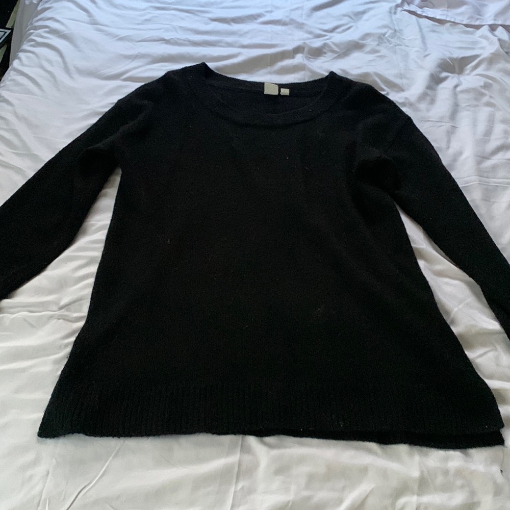 Gap sweater